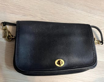Vintage Coach Pocket Purse | Style 9755 | Black With Brass