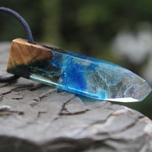 Wood Resin Necklace Crystal Necklaces Northern Lights Ocean Blue Wooden Pendant Unique Mens Womens Jewelry 5th Wedding Gift For Him Her