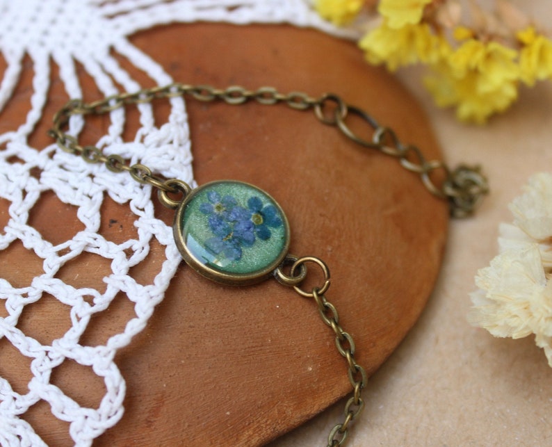 Forget me not Bracelet Blue Flowers Chain Bracelet Real Pressed Flower Resin Forget me not Turquoise Bracelet for teen Friendship jewelry