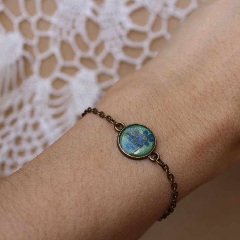 Forget me not Bracelet Blue Flowers Chain Bracelet Real Pressed Flower Resin Forget me not Turquoise Bracelet for teen Friendship jewelry