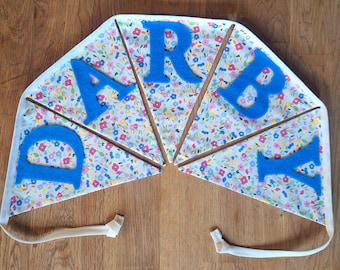 Banderines florales personalizados: decoración infantil personalizada, banderín para niña