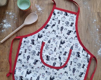 Delantal infantil de gato negro / Regalo para pequeños panaderos / Bata para niños pequeños de 3 a 7 años