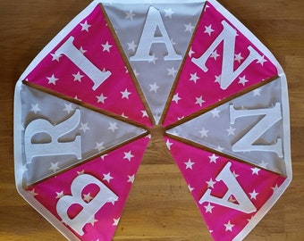 Banderín de estrellas rosa personalizado / Decoración para habitación de niñas / Banderín de tela reutilizable