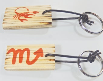 Keychain avec le chant de zodiaque et le symbole astrologique Scorpion, cadeau d'anniversaire, organisation de clefs, jour de Valentine, cadeau pour lui, cadeau pour elle,