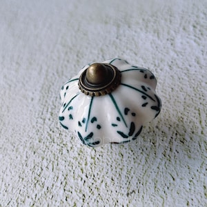 Ceramic Knob Vintage Flower Cabinet Pull Drawer Knob Dresser Pull Knob Handle Kitchen Knob Pull Cabinet Pull Hardware FGHK079