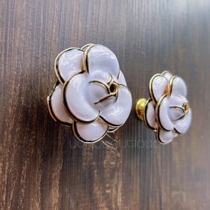 White Flower Cabinet Knob: Dresser Drawer Pull, Gold Tone Hardware -BHK531