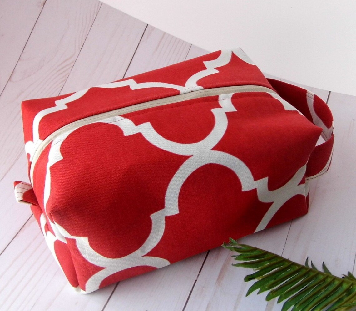 Red And White Toiletry Bag Quatrefoil Toiletry Bag A124 Etsy