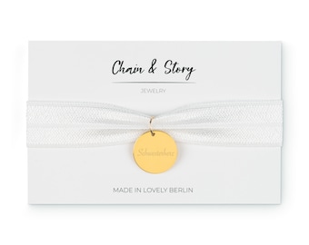 YUNA elastisches Armband Weiß mit Gravur Plättchen | Silber | Gold | Rosegold | Geschenke für Brautjungfer Freundin Mutter Schwester