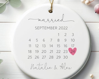 Just Married Ornament, Married Christmas Ornament, Custom Wedding Date Ornament, Personalized Calendar Ornament, Wedding Keepsake Ornament