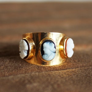 Vintage Cameo Shell and Onyx Trilogy Ring, Solid 14ct Yellow Gold