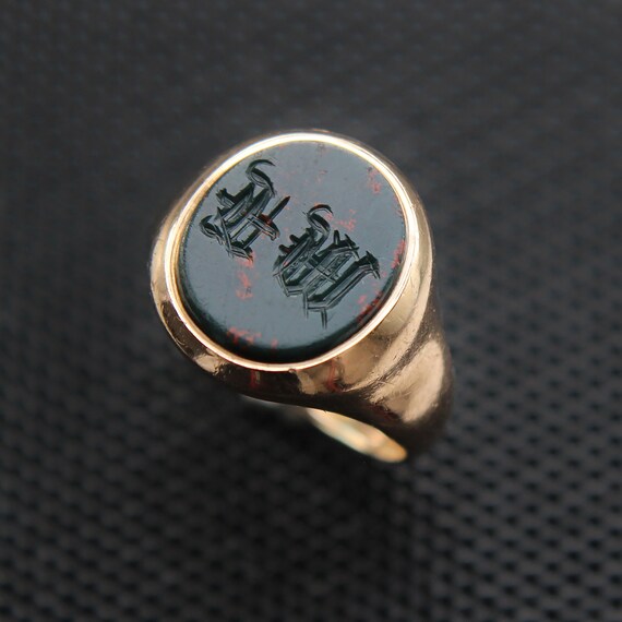 Circa 1870s 15ct Yellow Gold Intaglio Bloodstone S
