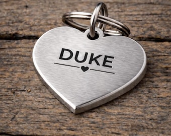 Placa de identificación para mascotas con corazón minimalista y nombre subrayado – Placa personalizada para perro o gato para San Valentín – Placa de collar con corazón plateado grabado