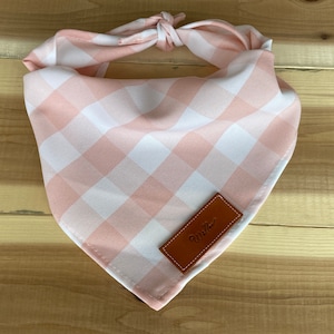 Dog Bandanas, Peach White Check Dog Bandana Traditional Tie Personalized Leather Name Tag Bandanna, Dog Bandana Over Collar, Pet Accessories