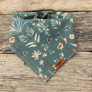 Dog Bandana: Playa Wildflower Green - Traditional Tie with Leather Name Tag