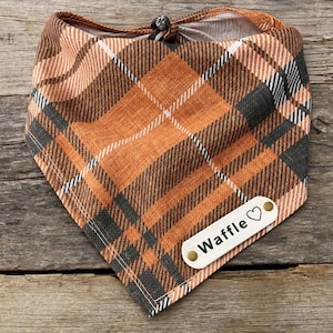 Hondenbandana, winterruit bruin groen rustiek wit leer gepersonaliseerd naamplaatje, stropdas hond hondenbandana Boho hondenbandana Unisex hondenbandana