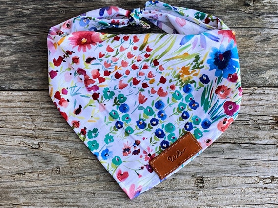 Dog Bandana, Garden Flowers, Personalized Dog Bandana, Bandana for Dogs, Puppy Bandana, Bandanas for Pets, Pet Supplies, New Puppy Gift