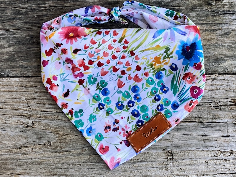 Dog Bandana, Garden Flowers, Personalized Dog Bandana, Bandana for Dogs, Puppy Bandana, Bandanas for Pets, Pet Supplies, New Puppy Gift image 1