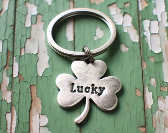 Personalized Shamrock Pet ID Tag - Custom Dog Name Tag, Lucky Key Charm, Engraved ID for Pets, Outdoor Adventure Gift, Pet Gift Ideas