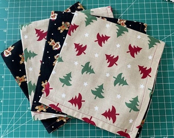 Lot de 4 serviettes de table de Noël réversibles, coton fait main (16 x 16 po.)