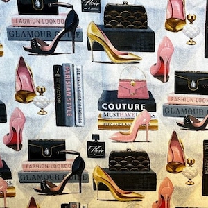 PARIS! High heels, books!   Traveling!