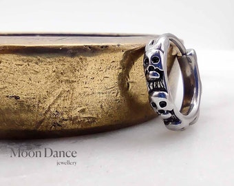 Pendiente de aro con calavera. Pendiente gótico de aro de acero inoxidable para hombre. Pendiente individual para hombre. Pendiente de aro para hombre y mujer, estilo aro contemporáneo, fss.