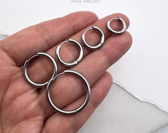 Unisex Stainless Steel Hoop Earring: Modern Minimalist Style