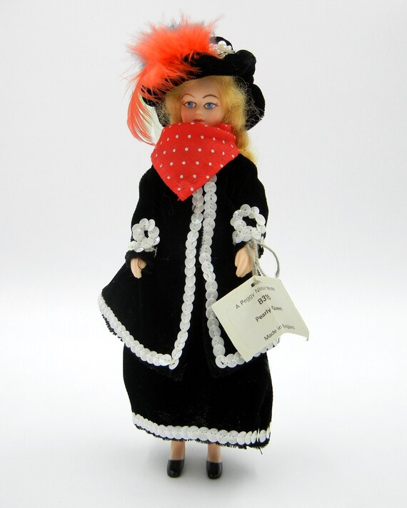 peggy nisbet royal family dolls