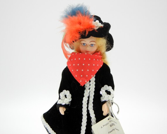 peggy nisbet royal family dolls