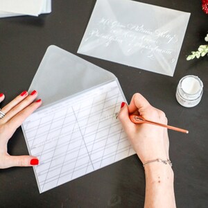 Guía de direcciones para sobres de caligrafía A7: inserto laminado con instrucciones de dirección para caligrafía de sobres, diseñado para sobres de tamaño A7