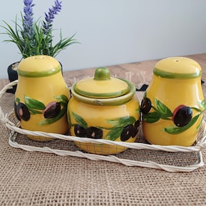 Vintage 3-Piece Yellow and Olive Patterned Spice Set in Wire Basket - Retro Kitchen Decor, Spice Jars, Spice Tin, Vintage Gift