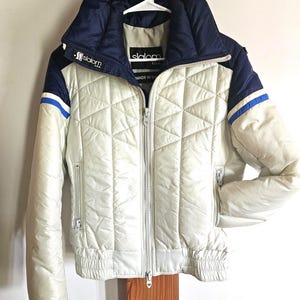 Vintage Slalom Ski Jacket - 80s Ski Jacket -  Medium Retro Ski Jacket -  Made in the USA - Hipster Coat - Navy Blue and White Puffer Coat