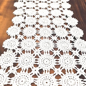 Vintage Crochet Doily Table Runner: Handmade Cotton Lace, Farmhouse Decor