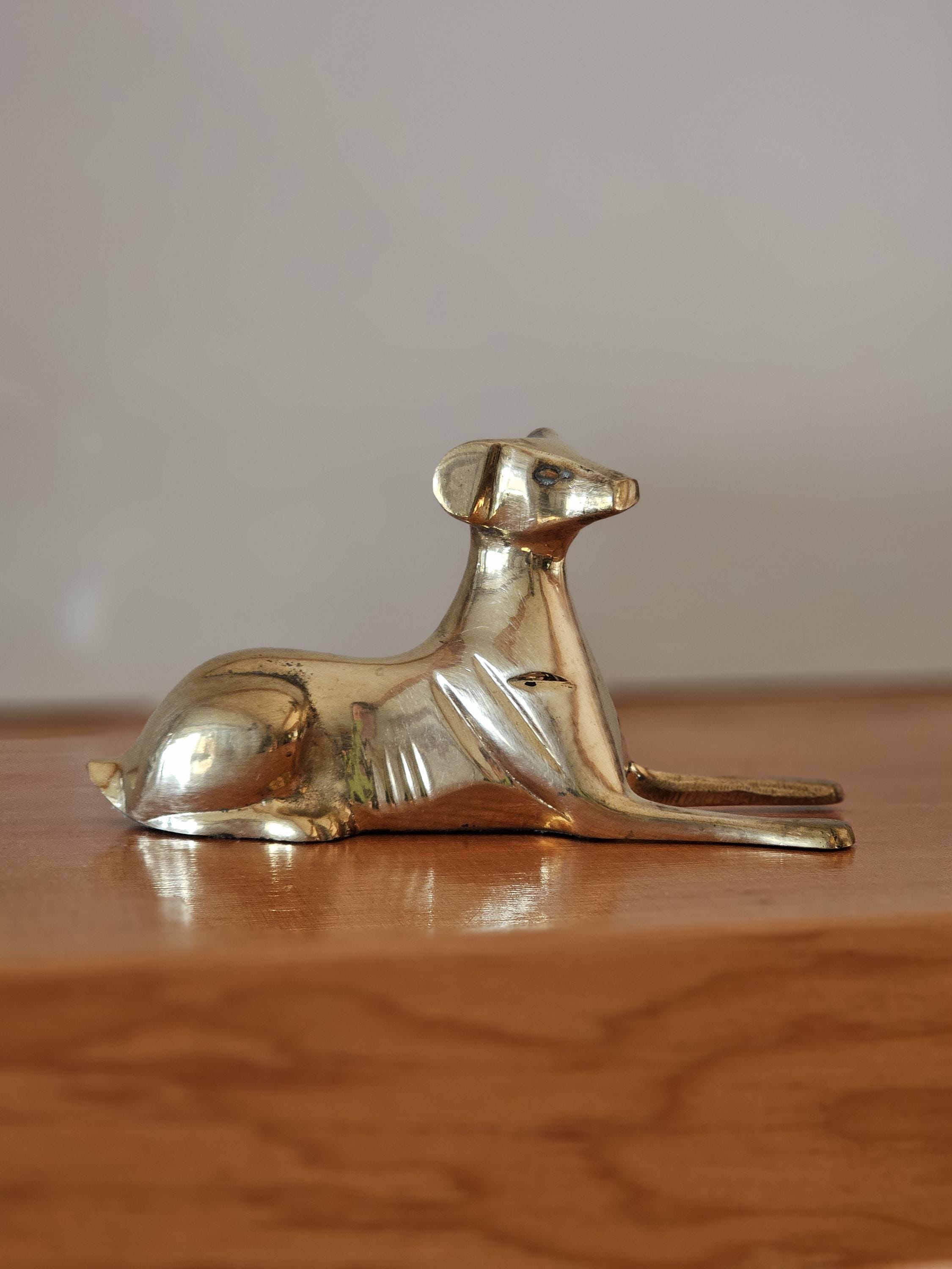 MCM 真鍮製グレイハウンドの置物：ヴィンテージ犬の彫刻 - Etsy 日本