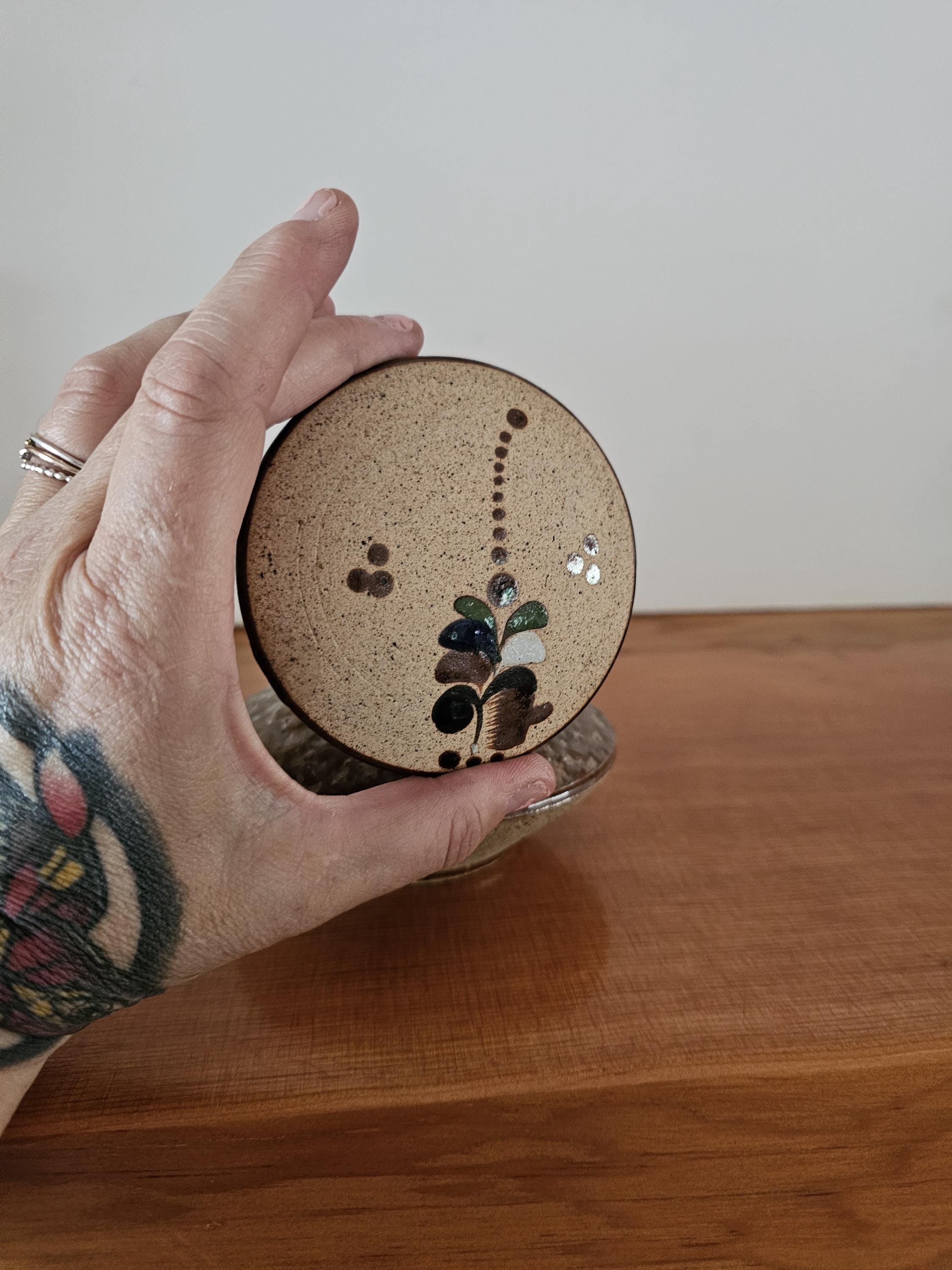 ヴィンテージ メキシコ トナラ陶器 小物入れ：手描きの花と鳥の