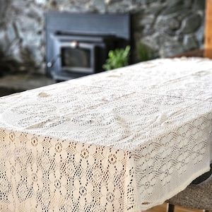 Vintage French Country Lace Tablecloth: Shabby Chic Farmhouse Linens (83x49 inches Oval