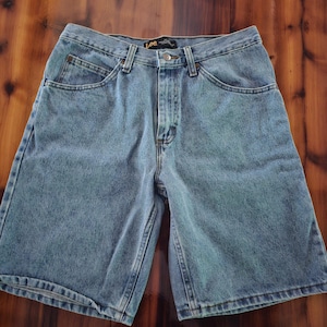 Vintage Lee Denim Shorts: Y2K Hipster Jean Shorts - Size 32