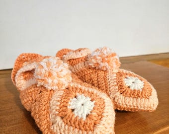 Hand Knit Peach Slippers: Women&#39;s Size 5 Acrylic Slipper Socks