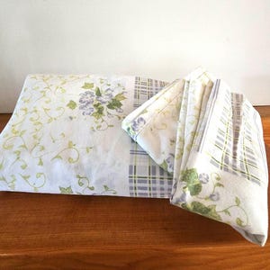 Vintage Floral Twin Sheet Set: Retro MCM Bedding