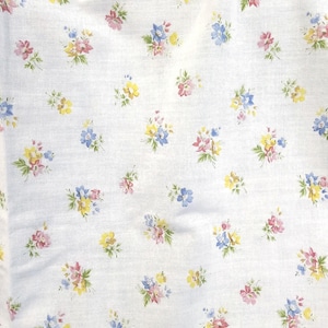 Vintage Floral Twin Flat Sheet: 70s Retro Bedding