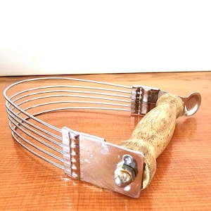 Vintage Pastry Blender - Farmhouse Kitchen - Pastry Lover - Antique Kitchen Gadgets - Rustic Wooden Handle Pastry Blender - Stainless Steel