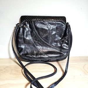 Vintage zwarte leren tas, vintage zwarte handtas, portemonnee leer en palinghuid, jaren 70-portemonnee, portemonnee, vintage portemonnee, zwarte crossbody-tas