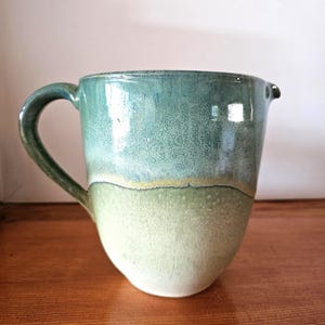 Vintage keramische kan: oceaankleuren - aardewerkvaas studio