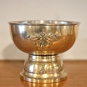 Vintage Brass Pedestal Planter Dish / Floral Design / Brass Bowl / Flower Bowl / Eclectic Décor
