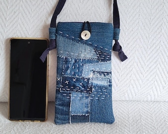 Sac pour téléphone en denim Boro, bandoulière en jean recyclé avec broderie sashiko cousue main, accessoire respectueux de l'environnement fait main