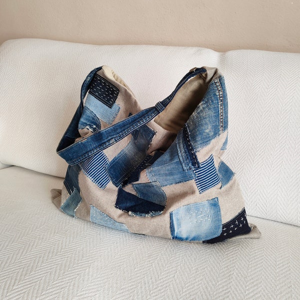 Sac patchwork Boro, grand sac hobo brodé sashiko, sac à bandoulière en denim recyclé, sac en jean surdimensionné, grand sac fourre-tout en denim patché