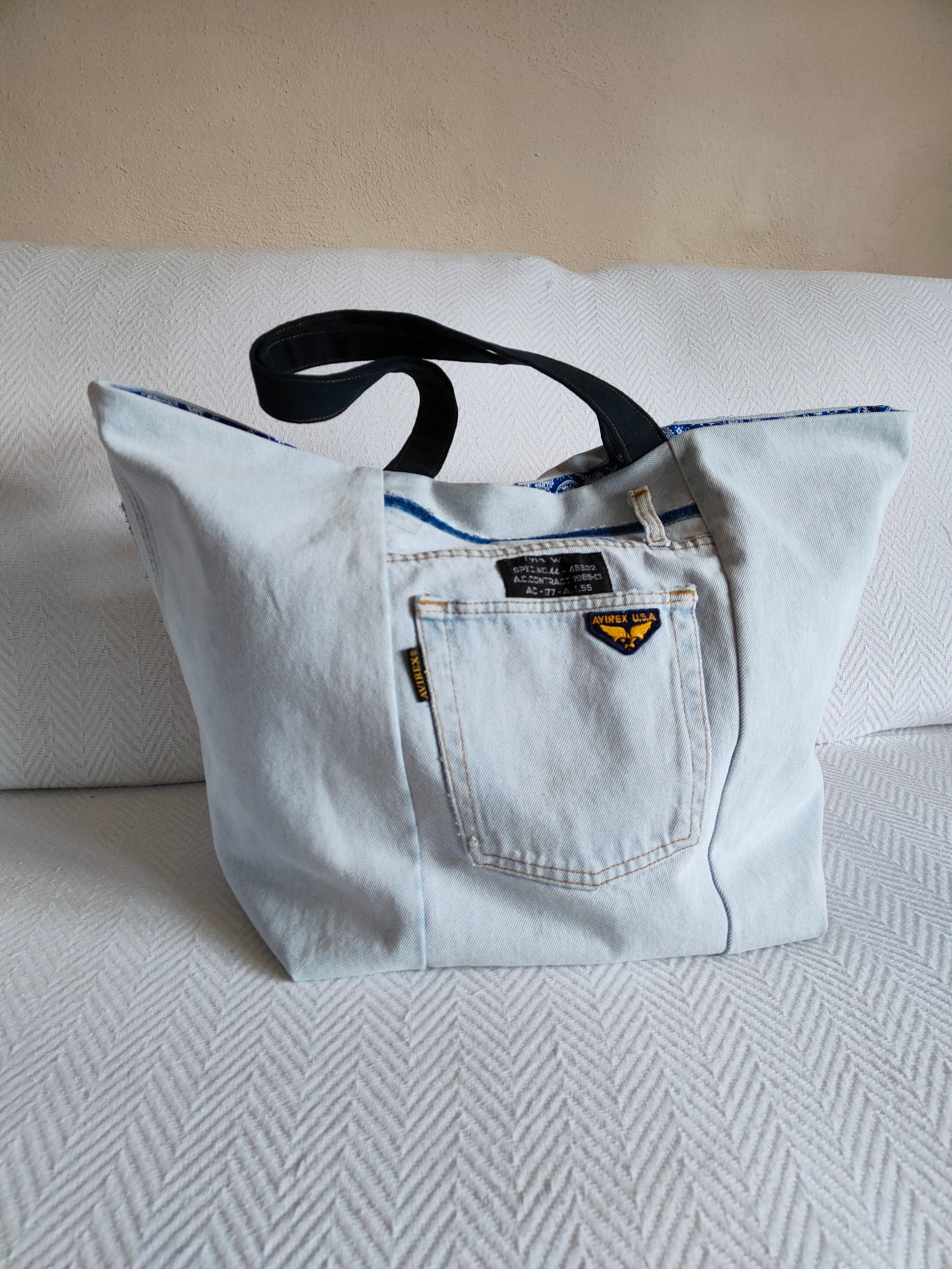 Bolso de mezclilla reciclado hecho a mano, bolso de hombro extra grande, bolso  reciclado de jeans azules descoloridos, bolso de gran tamaño para llevar  todo, bolso de mezclilla reutilizado -  México