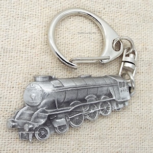 Flying Scotsman Train Pewter Pushgate Keyring in Grey Burlap Pouch