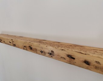 Seltenes Wandregal aus altbem holzbalken | Balkenständer | Küchenregal | Bücherregal | Fichtenregal | Mantels | Altes Holz | 117 x 7 x 5cm