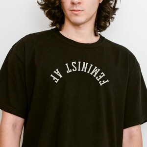Camiseta feminista AF, camiseta feminista con letras al revés, camiseta de los derechos de las mujeres, regalo divertido de merchandising político para mamás geniales, Comfort Colors® tallas S a 4XL