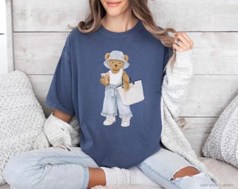 Camiseta con estampado de osito de peluche para mamás, Comfort Colors® unisex, tallas S a 4XL / Camiseta estética coqueta, regalo para amantes del café helado